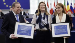 Edmundo González recibió el Premio Sájarov
