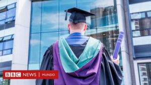 Educación: el escándalo de las universidades en Reino Unido que aceptan estudiantes que no entienden bien inglés para seguir cobrando cuotas altas