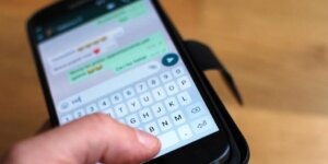 El Consejo del Ciberespacio de Irán aprueba levantar las restricciones al uso de WhatsApp en el país