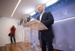 El PP dice que Sánchez "necesita a Franco" más "vivo que nunca" y le pregunta si va a celebrar la flebitis del dictador