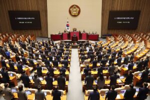 El Parlamento de Corea del Sur aprueba la destitución del presidente por declarar la ley marcial