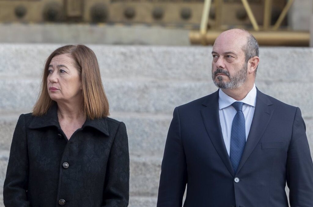 El Senado presenta en el TC el choque institucional contra el Congreso por la ley que beneficia a presos etarras