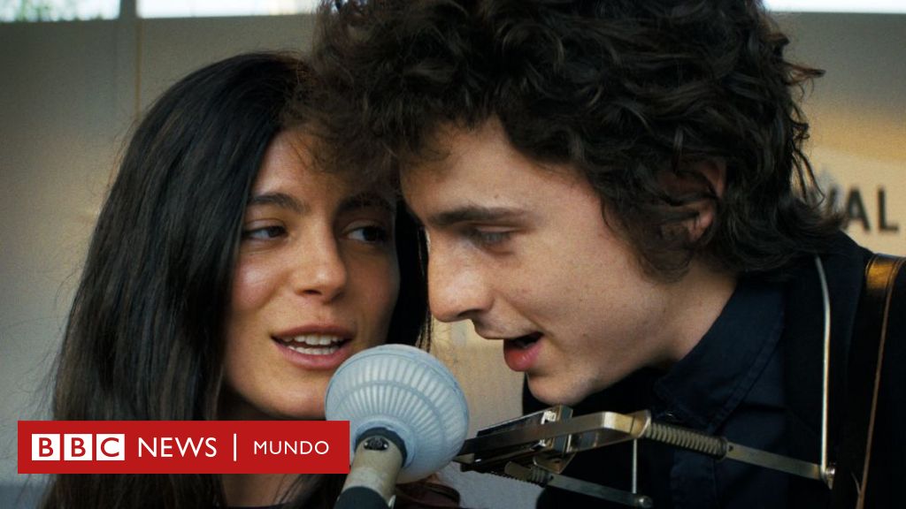 El elogio de la crítica a Timothée Chalamet por su interpretación de Bob Dylan en "Un completo desconocido"