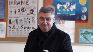 El presidente croata, Zoran Milanovic, es reelegido con mayoría absoluta, según sondeos