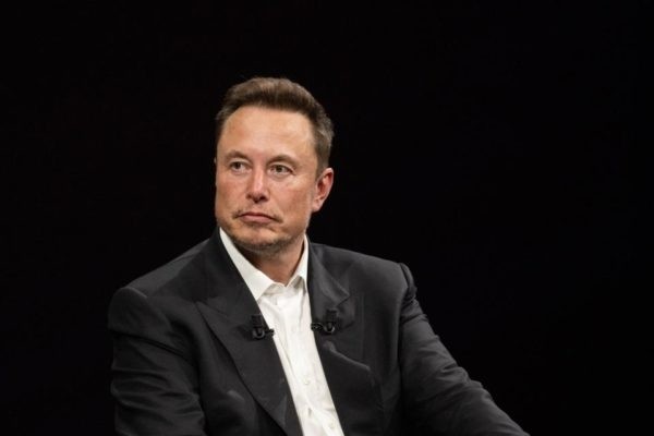 Elon Musk pide a justicia de EEUU impedir que OpenAI sea una empresa con fines de lucro