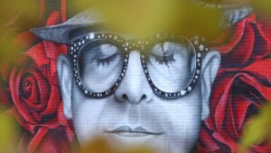 Elton John dice que ha perdido la vista
