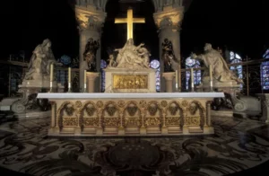 En imágenes Notre Dame resplandece de nuevo