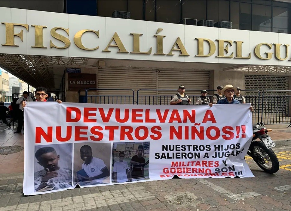 Encuentra restos calcinados cerca de la base militar vinculada a la desaparición de cuatro menores en Ecuador - AlbertoNews