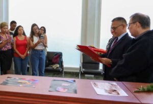 Entregan orden Bicentenario Victoria de Ayacucho de forma póstuma a Rafael Quintero