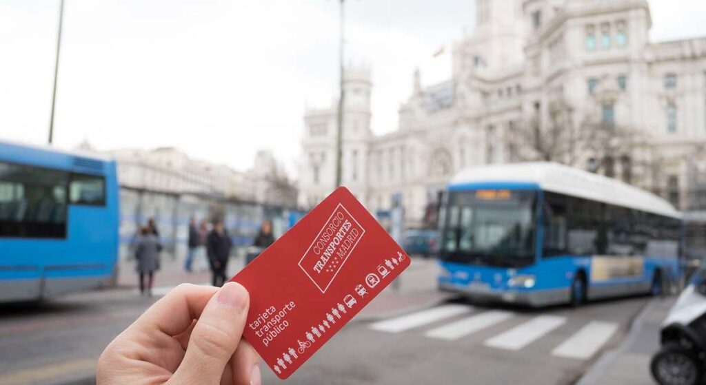 Esto costará el abono transporte de la Comunidad de Madrid en 2025 tras prorrogar Pedro Sánchez los descuentos