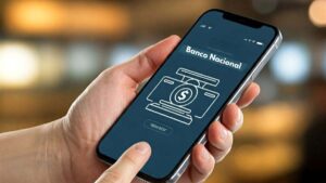 Esto es lo que tendrás que descargar para poder seguir usando las apps del banco en tu móvil