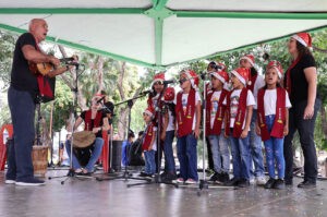 Estudiantes carabobeños despiden 2024 con Parrandón Navideño