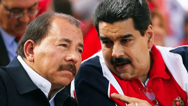 Exilio, cancelación de pasaportes y "traición a la patria": los paralelismos de los gobiernos de Venezuela y Nicaragua en su ofensiva contra la disidencia