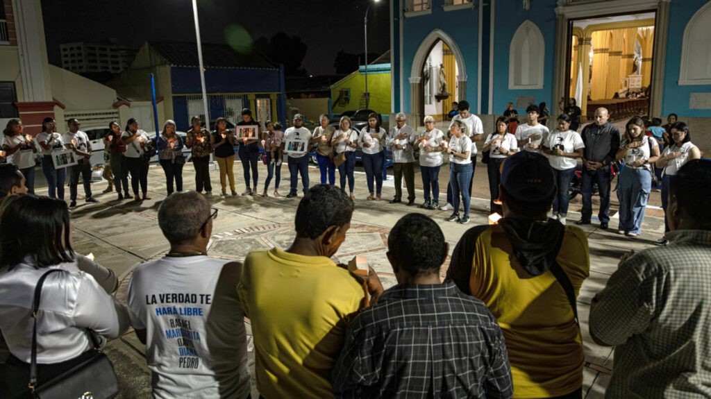 Familiares y amigos de trabajadores de la Alcaldía de Maracaibo detenidos realizaron una vigilia para pedir su libertad