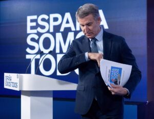 Feijóo espera en 2025 ofrecer una alternativa "que devuelva la prosperidad a los españoles"