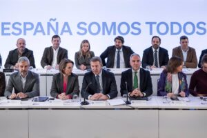 Feijóo pide a sus cargos seguir en alerta porque ni siquiera el Gobierno sabe lo que va a pasar