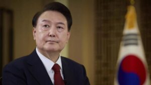 Fiscalía surcoreana advierte que valorará una orden de detención si Yoon no comparece esta semana - AlbertoNews