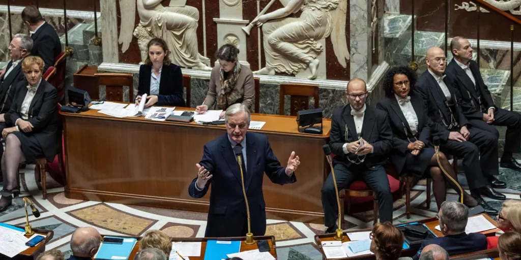 Francia perpetúa su crisis política víctima de divisiones sin precedentes