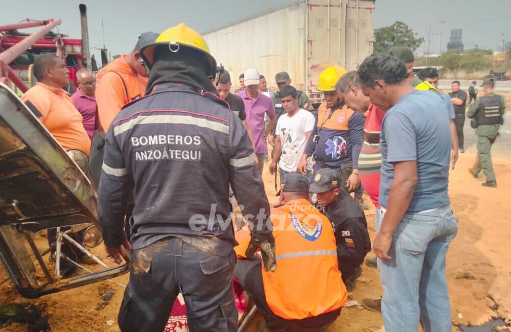 Gandolero falleció en la autopista Caracas - Oriente tras volcar la gandola Mack que conducía