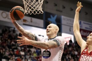 Hallado muerto en Moscú el jugador letón de baloncesto Janis Timma