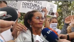 Hermana de Carlos Valecillo: Nos dijeron que así lloráramos no íbamos a poder verlo