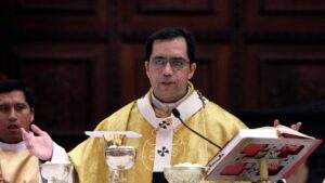 Iglesia católica pide a Bukele no derogar ley que prohíbe minería metálica en El Salvador