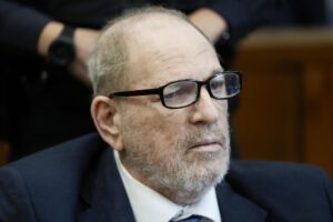 Ingresan nuevamente a Weinstein en un hospital en Nueva York