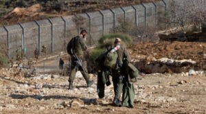 Israel añade Siria a sus frentes de combate