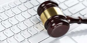 'Iura Novit' y Arbitraje desde Grecia