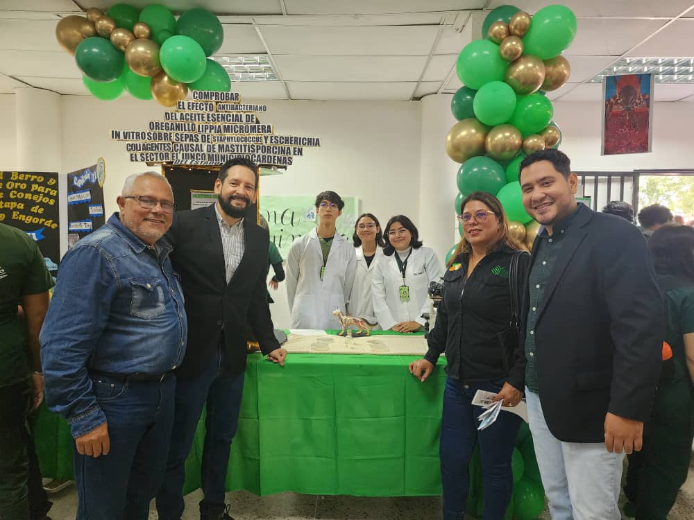 Jóvenes emprendedores brillan en la Feria de Proyectos de la UPTAIET – Diario La Nación