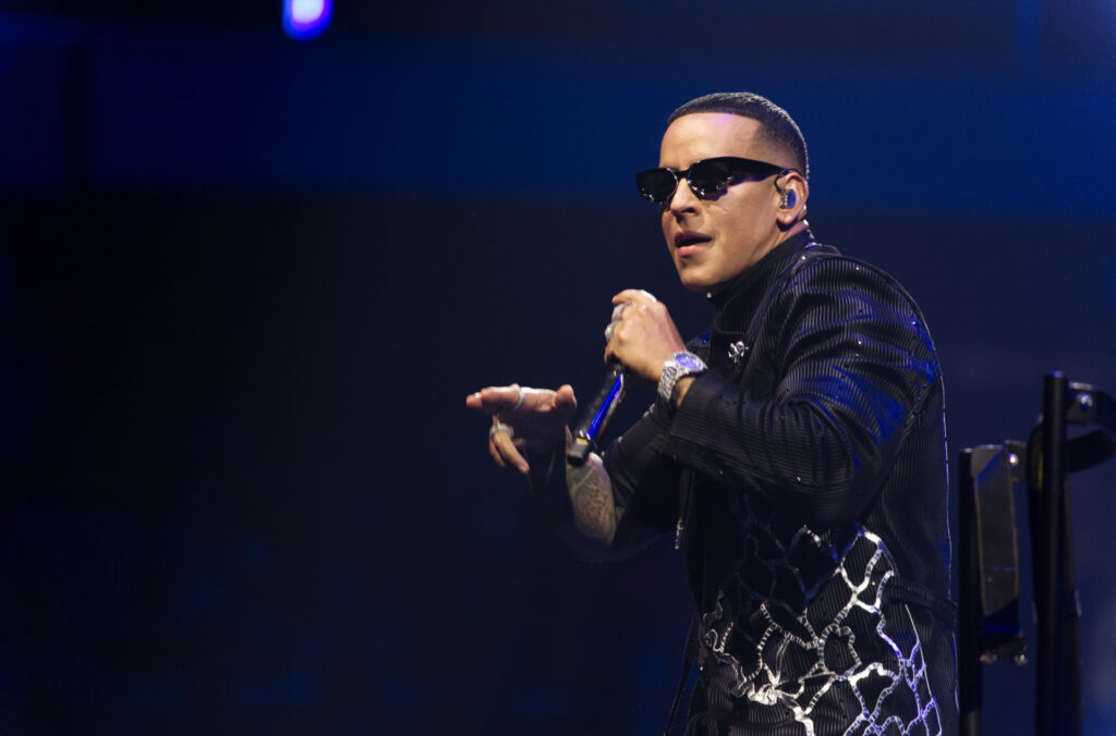 Juez concede a esposa y cuñada de Daddy Yankee hasta el 31 para entregar documentación