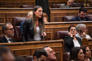 Junts avisa que no va de farol y que el Gobierno está "en números rojos" y Sánchez asegura que cumplirá los acuerdos