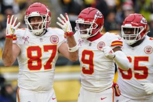 Kelce bate el récord de anotaciones de los Chiefs en la histórica noche de los 150 millones de Netflix