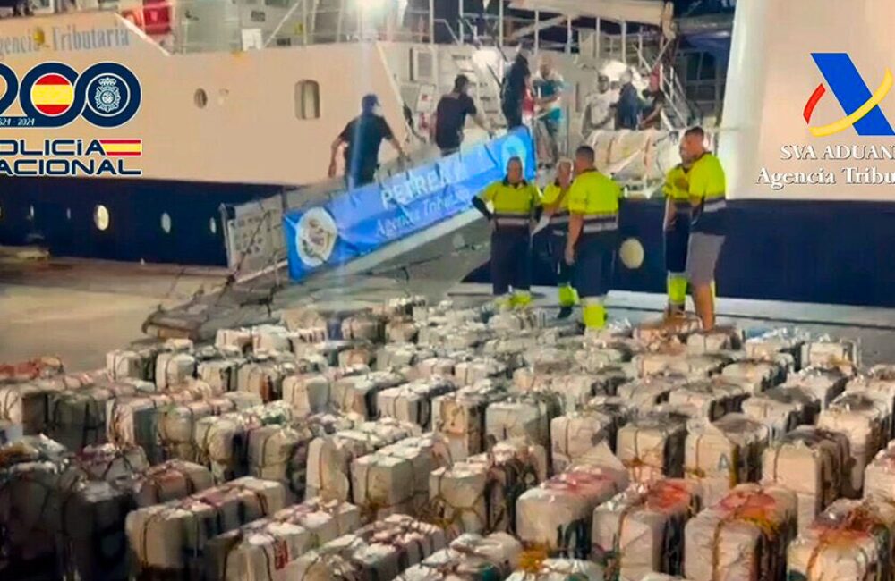 La DEA y tres cuerpos policiales incautan en España 3.300 kilos de droga en pesquero con bandera venezolana