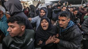La operación de Israel contra el Hospital Kamal Aduan se salda con 20 muertos y más de 240 detenidos