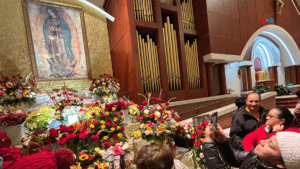 Las "Mañanitas" a la Virgen de Guadalupe no sólo se cantan en México