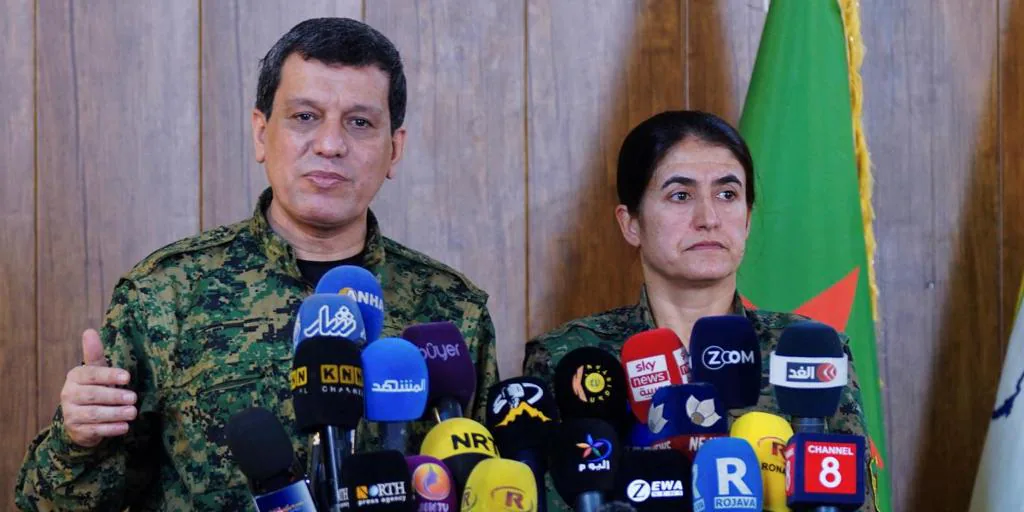 Las fuerzas kurdas de Siria enviarán una delegación a Damasco para negociar con los rebeldes de HTS