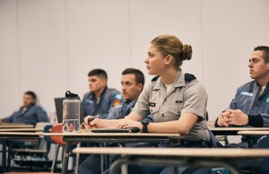 Los abusos sexuales a mujeres en academias militares de EE.UU. caen un 31 %