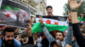 Los sirios celebran en las calles la caída de Al Asad
