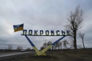 Los últimos habitantes de la ciudad ucraniana de Pokrovsk se atrincheran ante el avance de Rusia