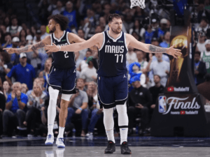 Luka Doncic asciende en lista de triples-dobles en NBA