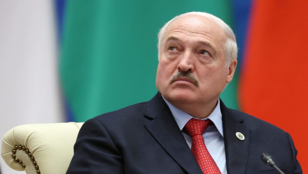 Lukashenko indulta a presos políticos a un mes de elecciones en Bielorrusia