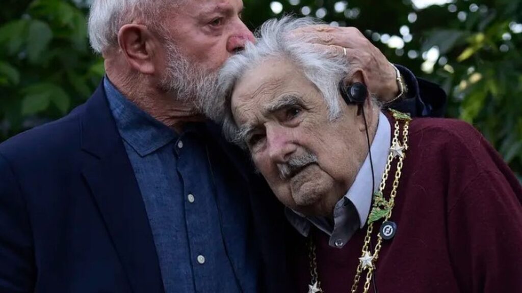 Lula da Silva y Gustavo Petro condecoraron a José Mujica en Uruguay