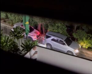 Machado y González Urrutia alertan sobre intento de toma de embajada argentina en Caracas