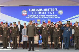 Maduro encabezó actos de ascensos de la GHP y la Dgcim
