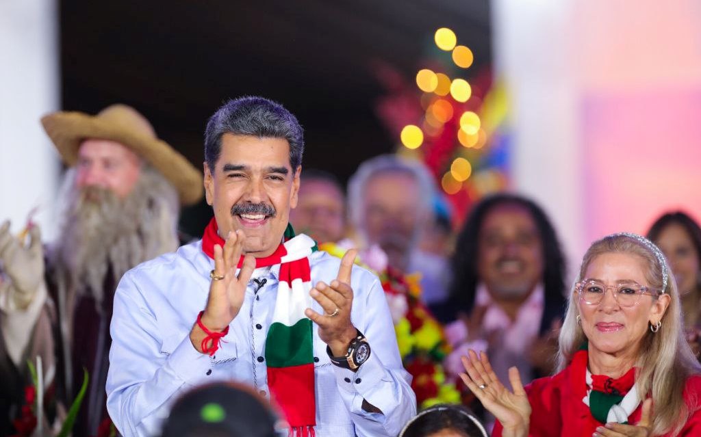 Maduro por motivo de la Navidad: "Con alegría, y unidos en familia, nos preparamos para celebrar el nacimiento histórico del Niño Jesús" - AlbertoNews