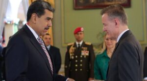 Maduro recibe Cartas Credenciales del embajador de España