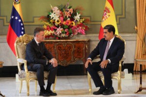 Maduro recibió cartas credenciales del embajador de España