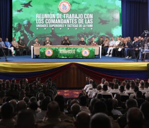 Maduro se reunió con la Fanb para definir planes de defensa