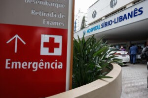 Médicos de Lula dicen que es "mínimo" el riesgo de hemorragia tras la nueva operación